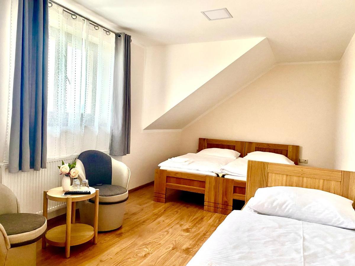 Penzion Pod Tureckom Hotell Trenčianske Bohuslavice Eksteriør bilde