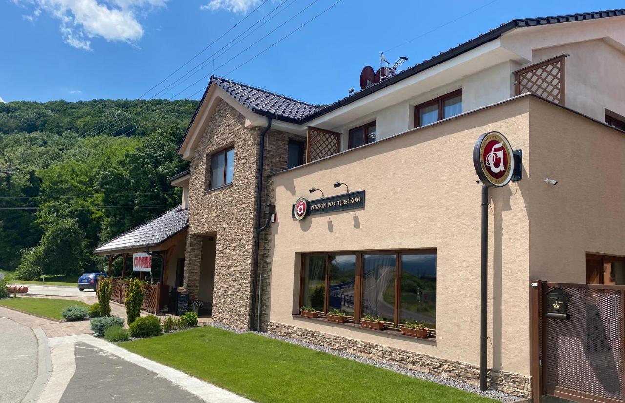 Penzion Pod Tureckom Hotell Trenčianske Bohuslavice Eksteriør bilde