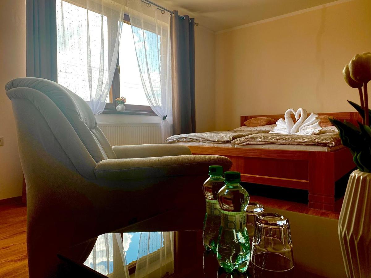Penzion Pod Tureckom Hotell Trenčianske Bohuslavice Eksteriør bilde