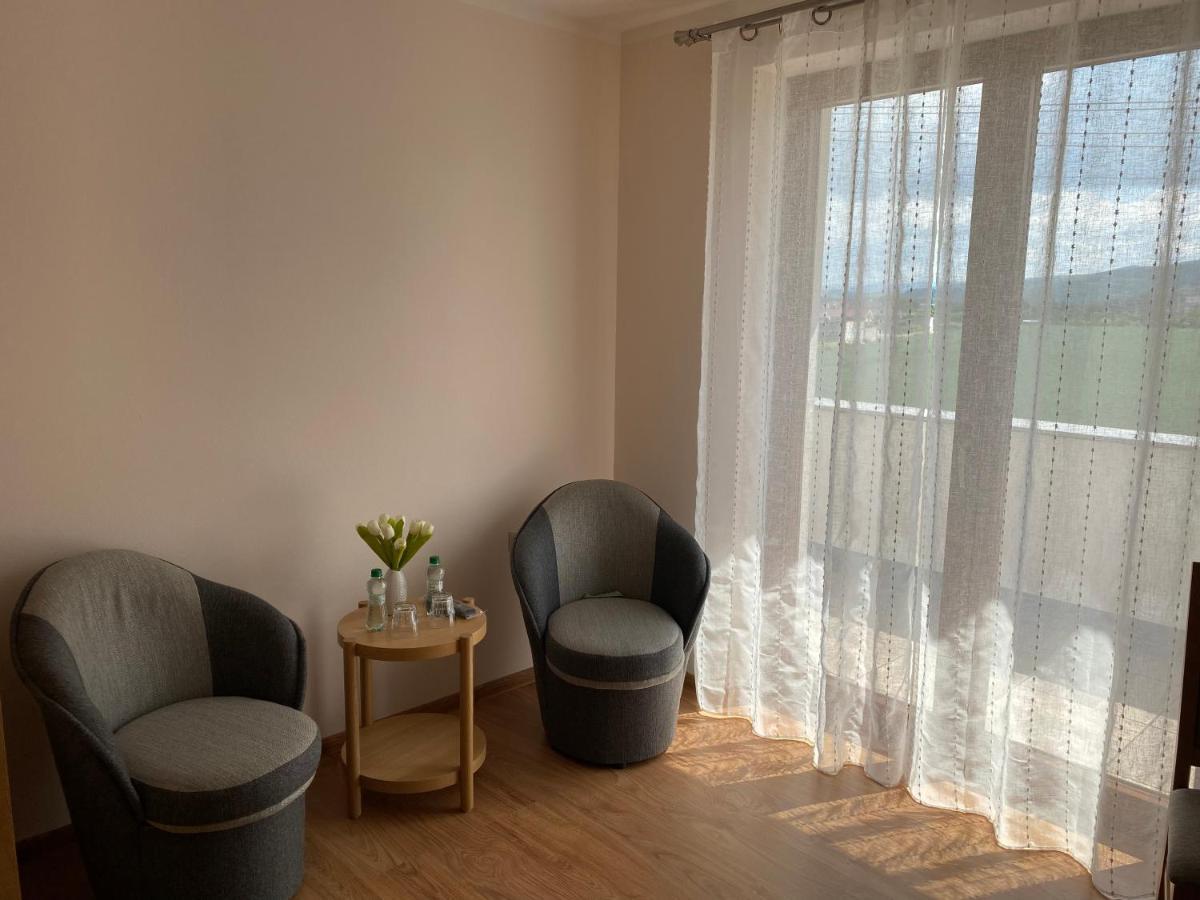 Penzion Pod Tureckom Hotell Trenčianske Bohuslavice Eksteriør bilde