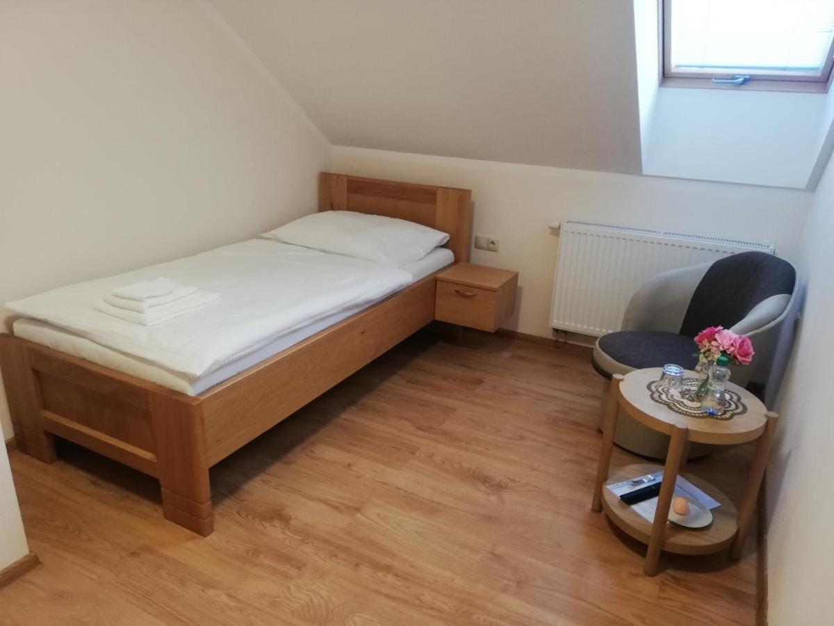Penzion Pod Tureckom Hotell Trenčianske Bohuslavice Eksteriør bilde