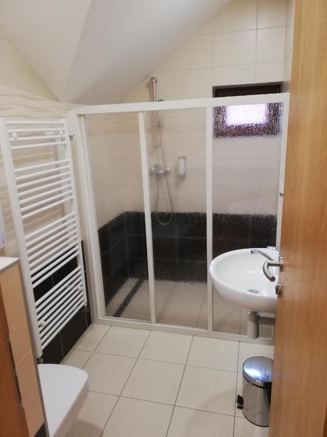 Penzion Pod Tureckom Hotell Trenčianske Bohuslavice Eksteriør bilde